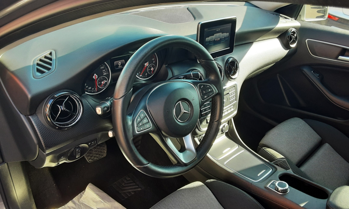 Mercedes Classe A - 180 CDI BlueEFFICIENCY Intuition 7-G DCT