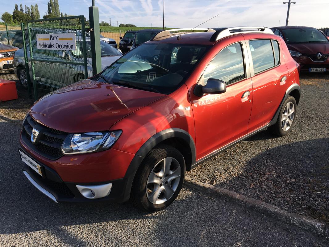 DACIA SANDERO - TCE 90 SL URBAN STEPWAY (2016)